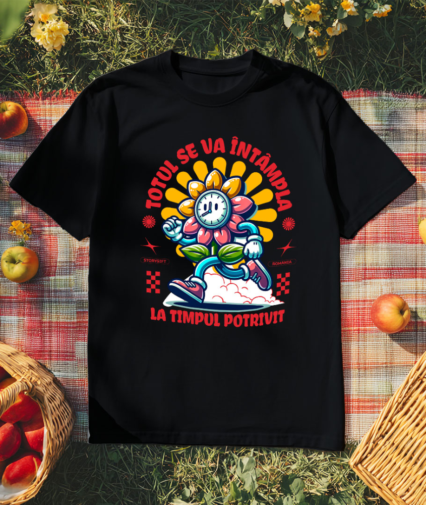 Tricou Femei, Barbati, Copii, Fata, Baiat, Unisex Personalizat „Totul se va întâmpla la momentul potrivit” - Ceas Floarea Soarelui Personalizat | Cadou Inspirational pentru Familie și Prieteni [3]