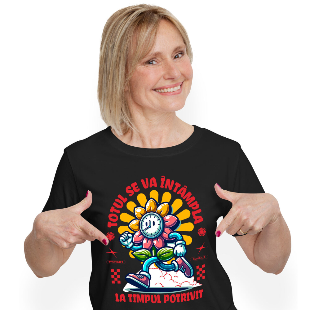 Tricou Femei, Barbati, Copii, Fata, Baiat, Unisex Personalizat „Totul se va întâmpla la momentul potrivit” - Ceas Floarea Soarelui Personalizat | Cadou Inspirational pentru Familie și Prieteni [1]