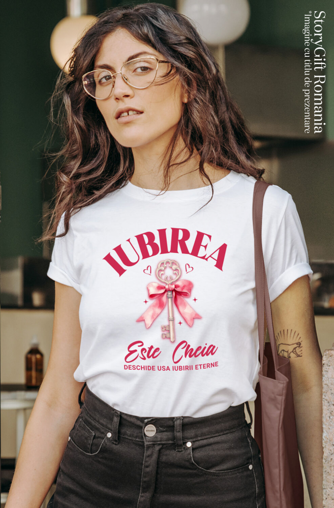 Tricou Femei, Barbati, Copii, Fata, Baiat, Unisex Personalizat Cheie de Argint cu Funda Roz și Mesaj „Iubirea este cheia iubirii eterne” – Cadou Personalizat [2]