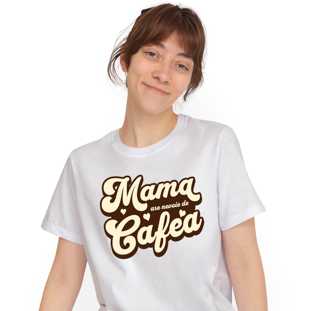 Tricou Femei, Barbati, Copii, Fata, Baiat, Unisex Personalizat "Mama Are Nevoie de O Cafea – Cadouri Personalizate pentru Iubitorii de Cafea și Energie" [1]