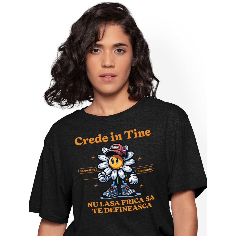 Tricou Femei, Barbati, Copii, Fata, Baiat, Unisex Personalizat Floare Veselă cu Sapcă și Text „Crede în Tine” | Cadouri Personalizate pentru Femei, Copii și Familie [1]