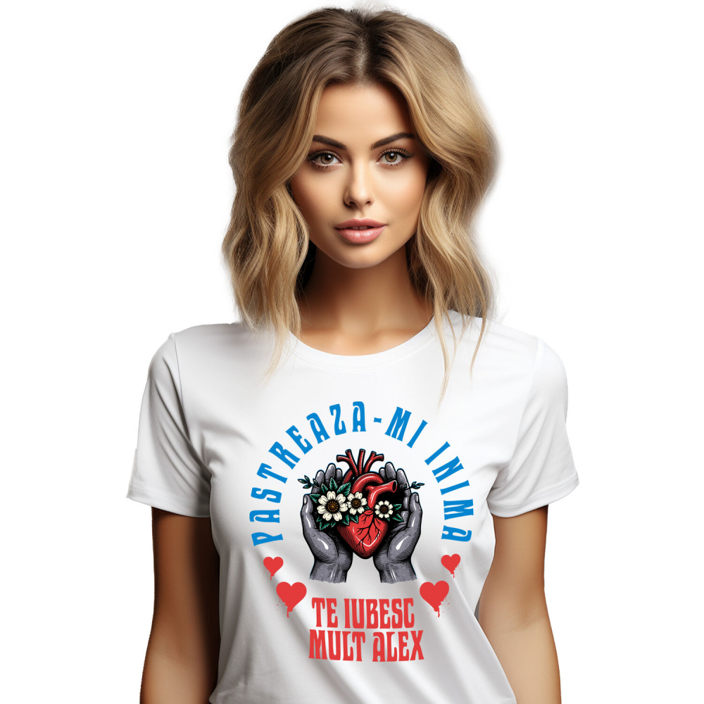 Tricou Femei, Barbati, Copii, Fata, Baiat, Unisex Personalizat „Inima Cu Flori Albe în Mâini Umane - Cadou Personalizat „Păstrează-ți Inima, Te Iubesc Mult Alex” pentru Familie, Copii și Prieteni” [1]