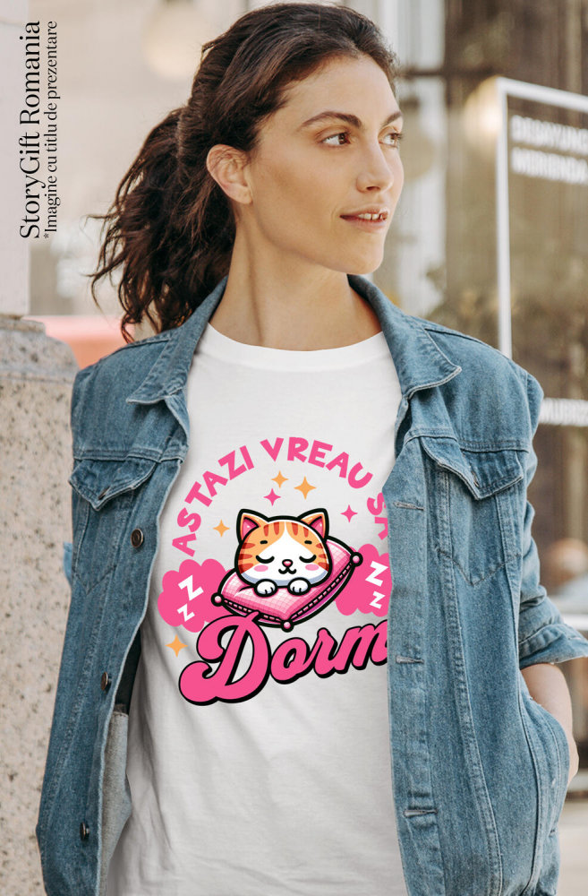 Tricou Femei, Barbati, Copii, Fata, Baiat, Unisex Personalizat Pisica Portocalie Pe Pernă Roz – Cadou Personalizat „Astăzi Vreau Să Dorm” pentru Iubitorii De Pisici și Somn [2]