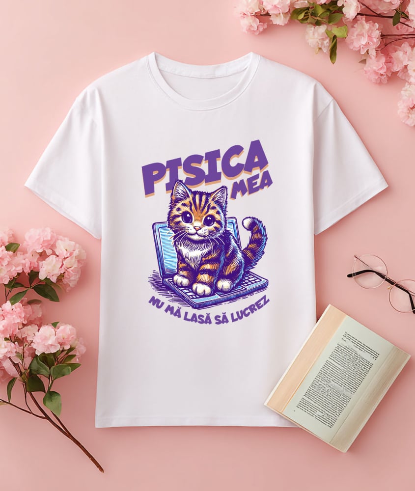 Tricou Femei, Barbati, Copii, Fata, Baiat, Unisex Personalizat Pisica Pe Laptop „Pisica Mea Nu Mă Lasă Să Lucrez” – Cadou Amuzant Pentru Iubitorii De Pisici Și Birou [3]
