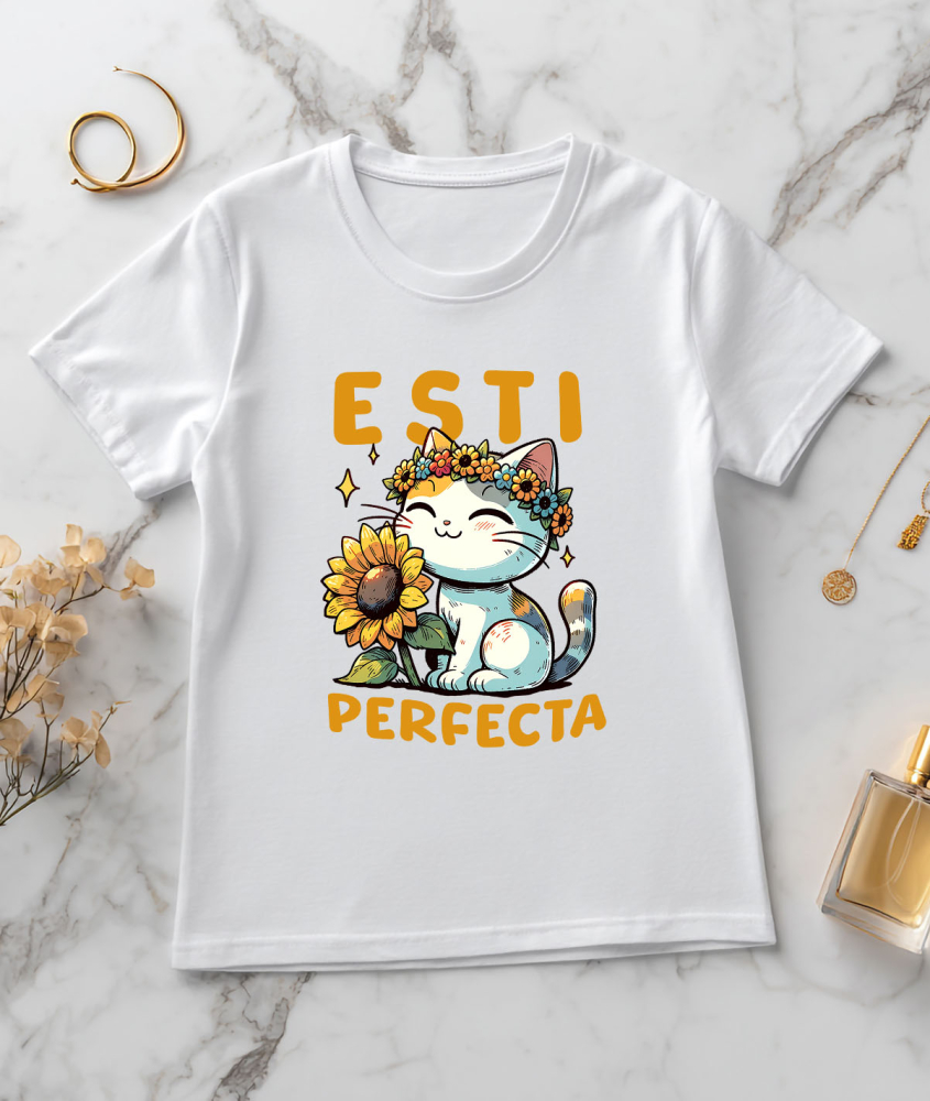 Tricou Femei, Barbati, Copii, Fata, Baiat, Unisex Personalizat "Pisică Veselă cu Coroană de Floare Soarelui - Mesaj 'Ești Perfectă'" [3]