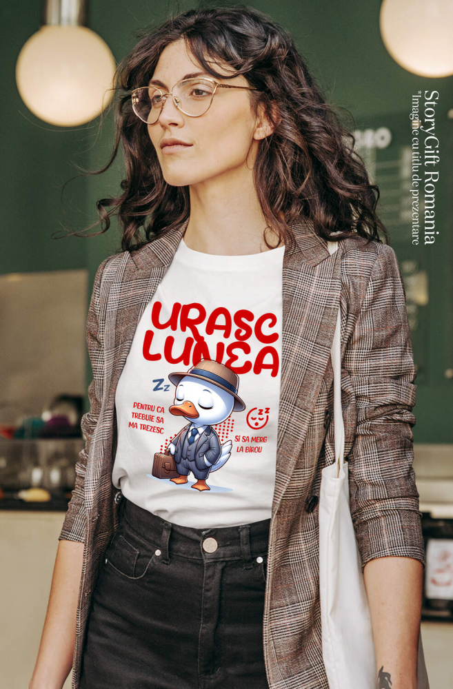 Tricou Femei, Barbati, Copii, Fata, Baiat, Unisex Personalizat Rață Haioasă la Birou – Costum Elegant, Pălărie, Servietă și Umor Corporatist [2]