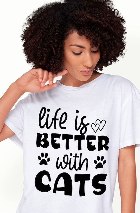 Tricou Femei pentru iubitorii de pisici cu mesajul in limba engleza "Life is better with cats" - mai bine cu pisici cu imprimeu pe Fata, 100% Bumbac, Negru, L [1]