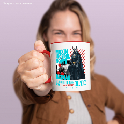 Cana cu Animal In Costum de Batman pe Strazile din New York City, Peronalizata cu Numele si Poza Animalului Tau cu Maner Rosu [3]