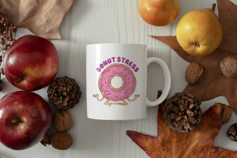 Cana Cu Gogoasa Glazurata Roz Stand In Pozitie De Yoga, Text Haios In Engleza Donut Stress, Dulciuri 330 ml, Maner Alb [1]