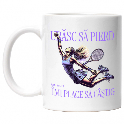 Maner Alb - Cana Fata sarint jucatoare de tenis, text motivational URASC SA PIERD MAI MULT DECAT IMI PLACE SA CASTIG, 330ml, Ceramic cu Maner Alb