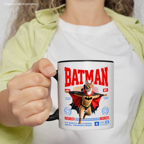 Cana Personalizata Pisica Abisinian în Costum de Batman – Un Supererou Drăgălaș pentru Iubitorii de Pisici [1]