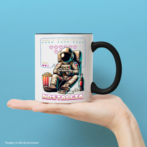 Cana Personalizata Astronaut în Costum Jucându-se Jocuri Video - Cadou Personalizat „Nostalgia Relaxare Gamer” pentru Familie și Prieteni [1]