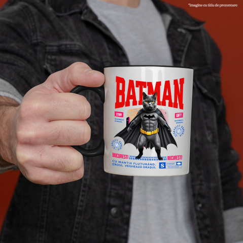 Cana Personalizata British Shorthair în Costum de Batman – Supereroul Perfect pentru Copii și Iubitorii de Pisici [1]