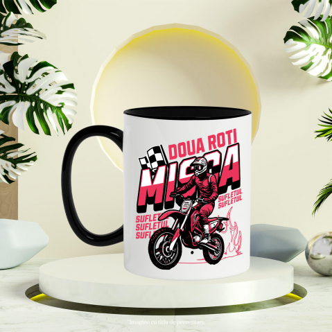 Cana Personalizata Cursa de Motocicletă – Bărbat în Echipament Profesionist și Steag de Finish [2]