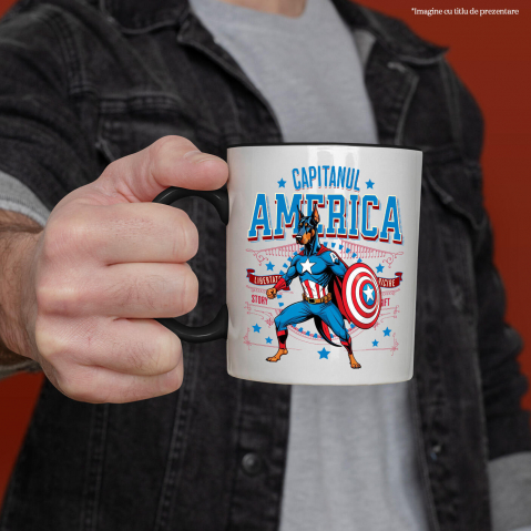 Cana Personalizata Doberman în Costum de Captain America cu Pelerină - Cadou Personalizat pentru Copii și Iubitorii de Câini [1]