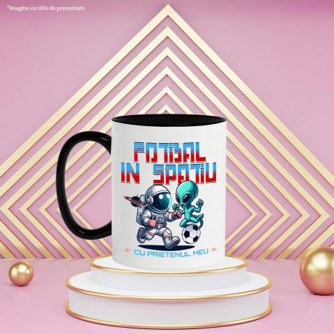 Cana Personalizata „Extraterestru și Astronaut Meci Fotbal în Spațiu – Cadouri Personalizate pentru Familie, Tati și Copii” [2]