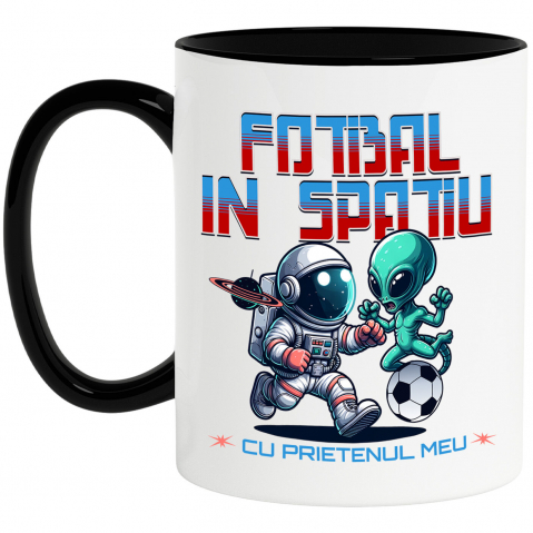 BASME - Cana Personalizata „Extraterestru și Astronaut Meci Fotbal în Spațiu – Cadouri Personalizate pentru Familie, Tati și Copii”