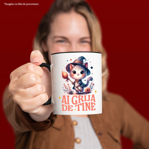 Cana Personalizata Pisica Pufoasă cu Mătura de Vrăjitoare | Cadou Halloween Adorabil [1]
