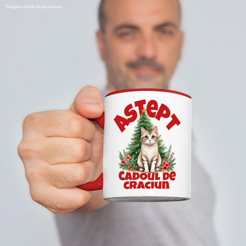 cana-personalizata-pisica-pufoasa-langa-bradul-craciun.jpg [1]
