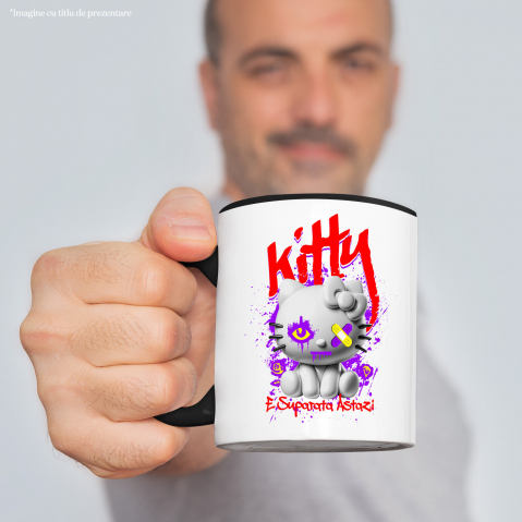 Cana Personalizata Pisica Stil Hello Kitty Albă Cu Plasturi La Ochi – Cadou Personalizat „Kitty Supărată Astăzi” pentru Iubitorii De Pisici și Hello Kitty [1]
