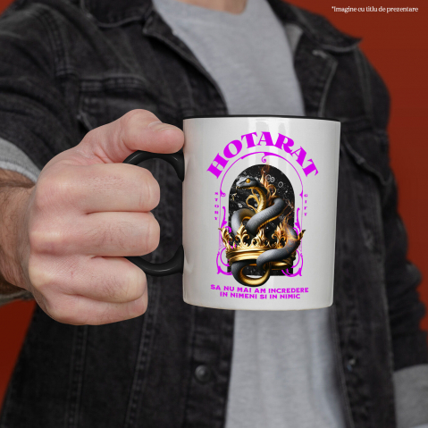 Cana Personalizata „Portret Șarpe Regal Cu Ochi De Aur – Cadou Personalizat „Hotărât Să Nu Mai Am Încredere”” [1]