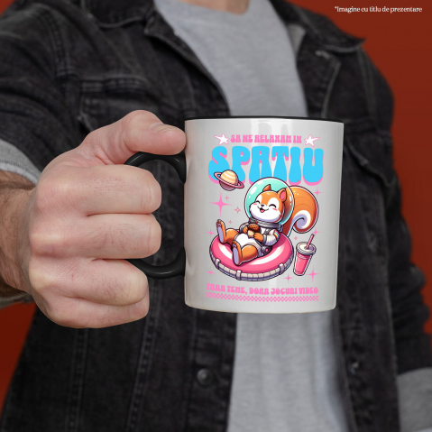 Cana Personalizata Veveriță în Costum Spațial pe Gogoasă Roz – Cadou Amuzant pentru Copii și Familie [1]