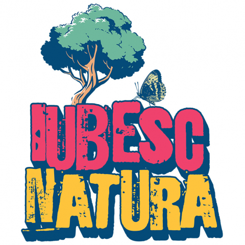 Cadouri Pentru Cupluri - Sticker Adeziv Autocolant Personalizat "Iubesc Natura – Copac Verde și Fluturi Colorați, Hobby Natural"