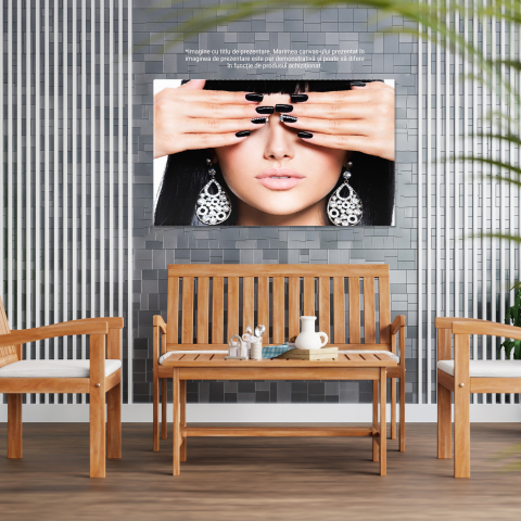 Tablou Canvas - Arta manichiurii: Femeie, unghii negre, salon, design modern 40x25CM [3]