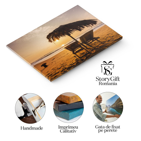 Tablou Canvas: Atmosfera de seara pe plaja, cu sezlonguri ce se decupeaza pe fundalul apusului 40x25CM [1]