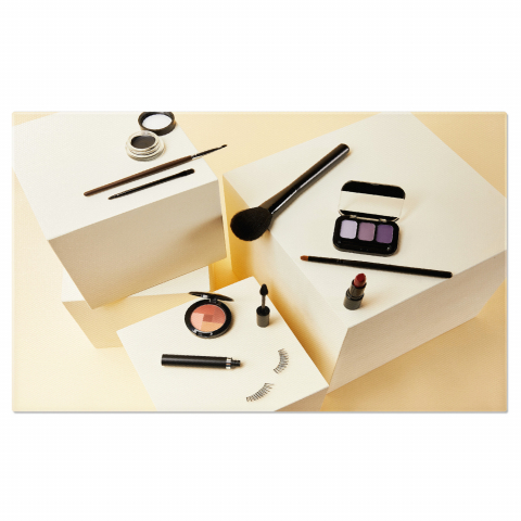 Cosmetice în Nuanțe Pale - O Odă Frumuseții, Marime 40x25CM Diverse - Cosmetice în Nuanțe Pale - O Odă Frumuseții, Marime 40x25CM