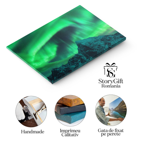 Tablou canvas cu aurora boreala, noapte, zapada, munti, stele, multicolor 40x25CM [1]