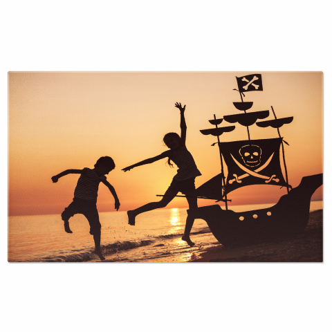 Tablou Canvas Copii pe Plajă la Apus – Vacanță și Libertate, Marime 40x25CM