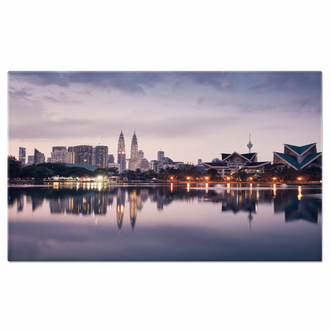 Skyline-ul din Malaysia - Petronas Twin Towers la Răsărit, Marime 40x25CM