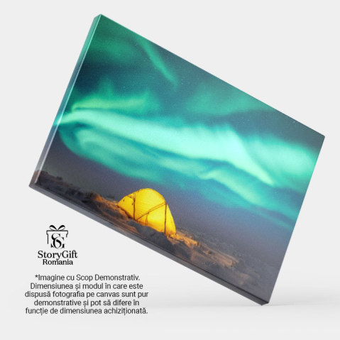 Tablou Canvas - Dansul Luminilor Nordului: Aurora Boreala in Peisaje de Iarna 40x25CM [3]