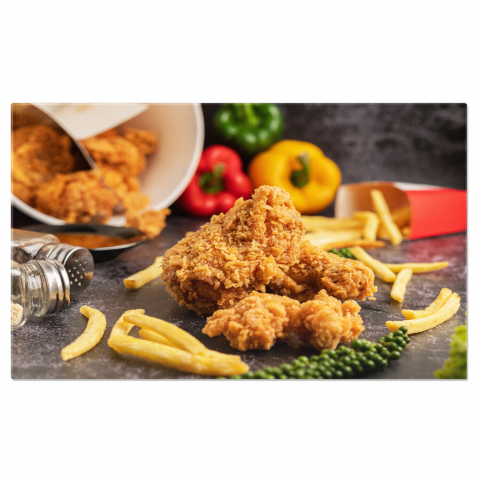 Delicioasa Combinație de Pui Prăjit și Cartofi Pai: Un Festin Vizual, Marime 40x25CM