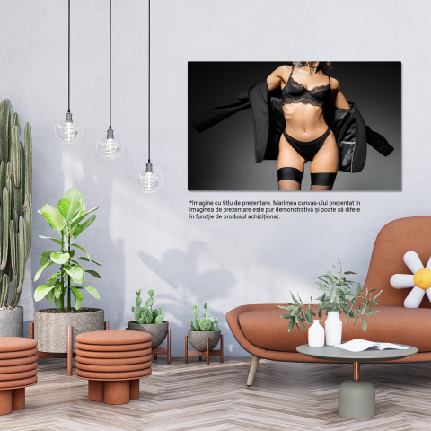 Eleganța în Negru: O Viziune a Stilului Modern, Marime 40x25CM [2]