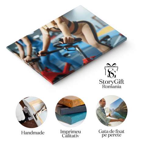 Femei Sportive pe Biciclete Staționare în Sala de Fitness, Marime 40x25CM [1]