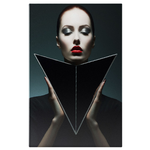 Portret - Tablou Canvas:  Femeie cu Chipul Alb si Buze Rosii cu Ochii Machiati, Poza Artistica Feminina  Pictura Digitala 40x25CM