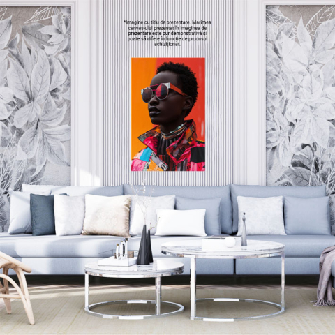 Tablou Canvas  Femeie Negresa cu Ochelari si Buze Mari cu Parul Cret Scurt in Jacheta Colorata cu Nasturi , Pictura Digitala 40x25CM [1]