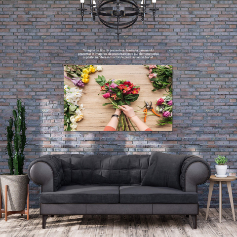 Flori Primăvăratice și Mâini de Florist: Prospețimea Naturii, Marime 40x25CM [3]