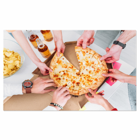 Momente Fericite Între Prieteni: Gustări și Băuturi Delicioase, Marime 40x25CM