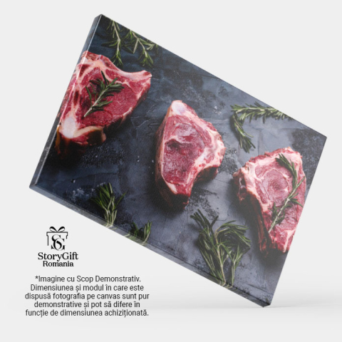 Tablou Canvas Imagine detaliata cu Carne Cruda si Rozmarin pe Fundal Negru, Gata pentru a fi Pregatita si Gatita 40x25CM [3]