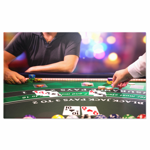 Diverse - Tablou Canvas: Atmosfera Emoționantă a Serii la Cazinou, Marime 40x25CM