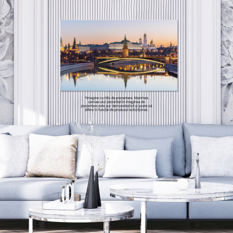 Kremlinul și Râul Moscova: Inima Capitalei Ruse, Marime 40x25CM [2]