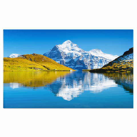 Lacul Bachalpsee în Muntii Elvețieni: Reflexie și Frumusețe, Marime 40x25CM Apă & Natură - Lacul Bachalpsee în Muntii Elvețieni: Reflexie și Frumusețe, Marime 40x25CM