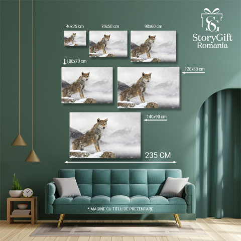 Tablou Canvas - Lup in Peisaj de Iarna: Pradatorul in Zapada intr-un Cadru Natural 40x25CM [4]