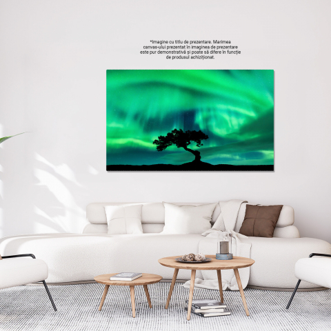 Magie în Pădurea Boreală - Luminile Aurorelor Boreale Dansează Printre Copaci, Marime 40x25CM [2]