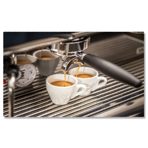 Băuturi - Tablou Canvas Masina profesionala de espresso Pentru cei care apreciaza gustul intens si aroma bogata a unui espresso autentic, preparat cu grija de un barista priceput. 40x25CM