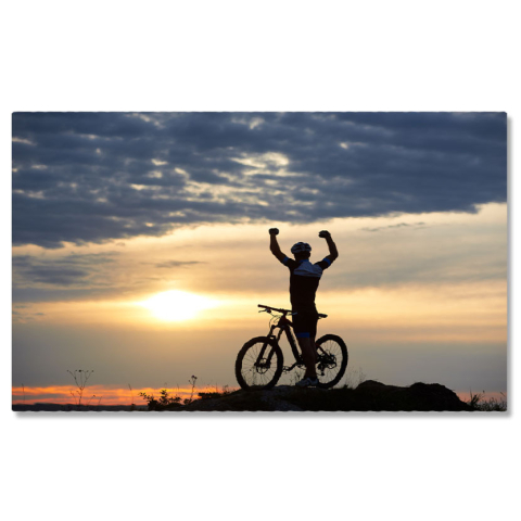 Tablouri Canvas - Tablou Canvas Om in Haine Sport si Casca, Langa Bicicleta, Silueta, Bicicleta, Ciclism, Vacanta, Vedere 2898 40x25CM