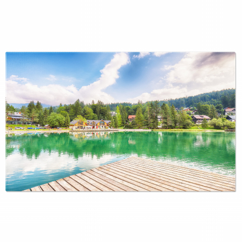 Peisaj Magnific pe Lacul Jasna – Slovenia, Marime 40x25CM Apă & Natură - Peisaj Magnific pe Lacul Jasna – Slovenia, Marime 40x25CM